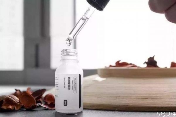 煙酰胺原液一次用幾滴 煙酰胺原液用多久可以變白 煙酰胺原液一次用幾滴 煙酰胺原液用多久可以變白