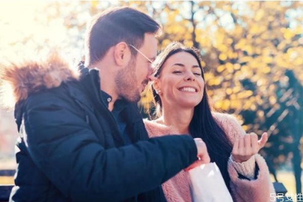 女人想分手會(huì)有哪些表現(xiàn) 女人分手想給你機(jī)會(huì)的表現(xiàn) 女人想分手會(huì)有哪些表現(xiàn) 女人分手想給你機(jī)會(huì)的表現(xiàn)