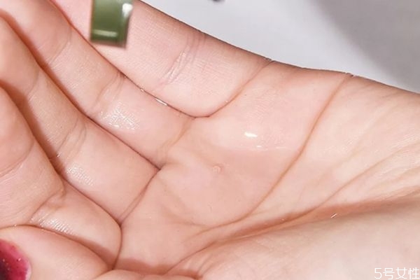 男生有必要用爽膚水嗎 爽膚水的正確使用步驟 男生有必要用爽膚水嗎 爽膚水的正確使用步驟