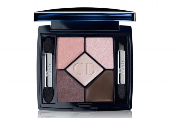 嬌蘭眼影好還是迪奧 嬌蘭眼影價(jià)格多少錢