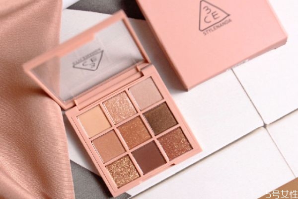 3ce眼影保質(zhì)期多久 3ce眼影真假辨別 3ce眼影保質(zhì)期多久 3ce眼影真假辨別