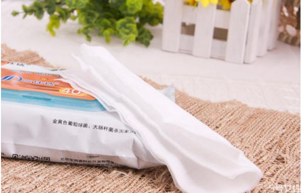 酒精濕巾能擦臉嗎 用酒精濕巾擦臉會怎么樣 酒精濕巾能擦臉嗎 用酒精濕巾擦臉會怎么樣