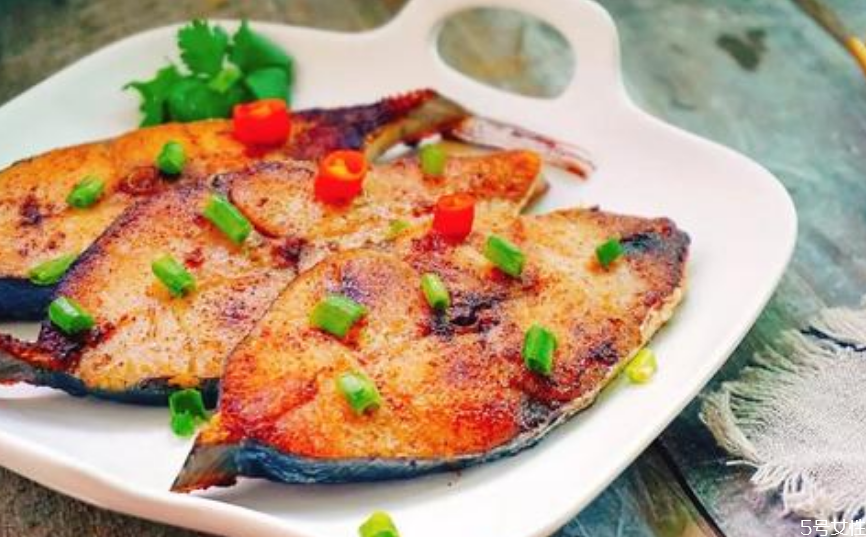 膽固醇高可以吃馬鮫魚(yú)嗎 馬鮫魚(yú)的食用禁忌 膽固醇高可以吃馬鮫魚(yú)嗎 馬鮫魚(yú)的食用禁忌