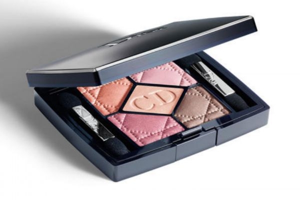 迪奧眼影保質(zhì)期多久 迪奧眼影哪個色號最火 迪奧眼影保質(zhì)期多久 迪奧眼影哪個色號最火