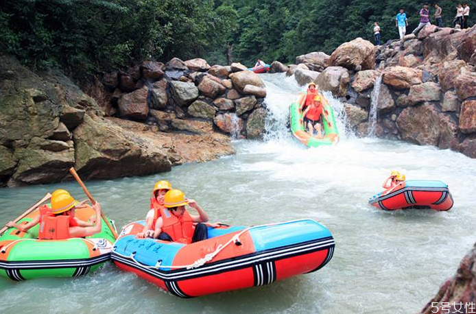 漂流能戴眼鏡嗎 漂流戴什么眼鏡合適 漂流能戴眼鏡嗎 漂流戴什么眼鏡合適