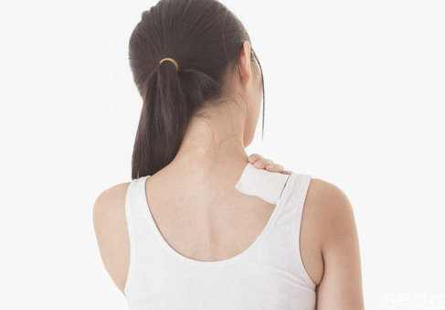 俯臥撐會(huì)引起肩周炎嗎 俯臥撐可以預(yù)防肩周炎嗎 俯臥撐會(huì)引起肩周炎嗎 俯臥撐可以預(yù)防肩周炎嗎