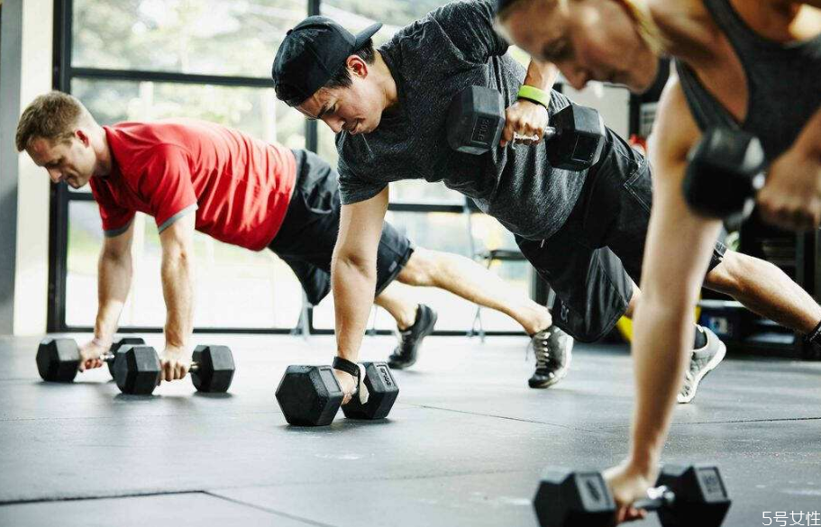 腎虛能做俯臥撐嗎 俯臥撐對性生活的幫助 腎虛能做俯臥撐嗎 俯臥撐對性生活的幫助