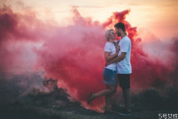 一個(gè)男人出軌說明什么 10點(diǎn)證明你嫁錯(cuò)人了 一個(gè)男人出軌說明什么 10點(diǎn)證明你嫁錯(cuò)人了