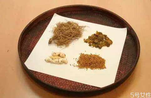 貼三伏貼放屁是怎么回事 白天貼了三伏貼晚上可以洗澡嗎 貼三伏貼放屁是怎么回事 白天貼了三伏貼晚上可以洗澡嗎