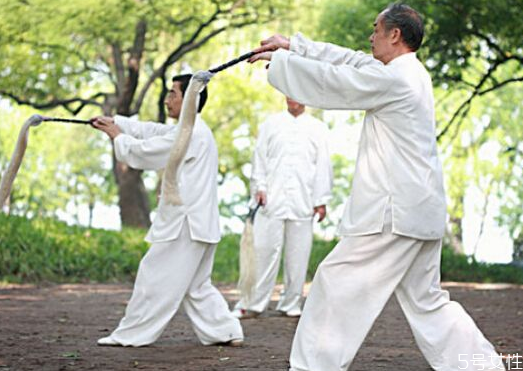 八段錦有哪些排病反應(yīng) 練八段錦禁忌 八段錦有哪些排病反應(yīng) 練八段錦禁忌