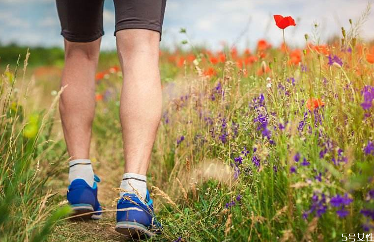 男生腿毛太多有必要剃嗎 男生剃腿毛的危害 男生腿毛太多有必要剃嗎 男生剃腿毛的危害
