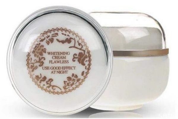 貴婦膏能代替粉底液么 貴婦膏可以用來防曬么 貴婦膏能代替粉底液么 貴婦膏可以用來防曬么