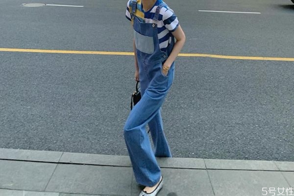 背帶褲扣子壞了小妙招 背帶褲怎樣搭配鞋子 背帶褲扣子壞了小妙招 背帶褲怎樣搭配鞋子