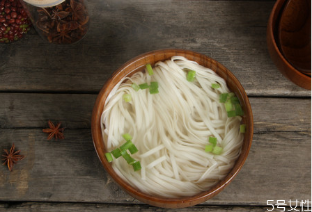 兒童胃炎可以吃什么水果 兒童胃炎怎么調(diào)理 兒童胃炎可以吃什么水果 兒童胃炎怎么調(diào)理