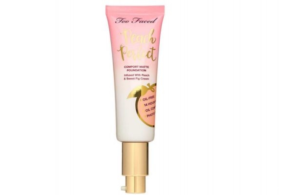 如何挑選合適的粉底液 化妝減少浮粉的小技巧 如何挑選合適的粉底液 化妝減少浮粉的小技巧