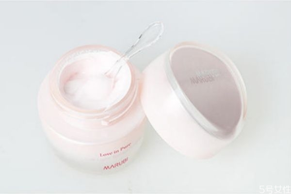 素顏霜適用于所有膚質(zhì)嗎 你真的了解素顏霜嗎 素顏霜適用于所有膚質(zhì)嗎 你真的了解素顏霜嗎