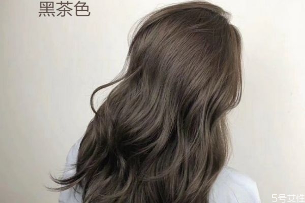 黑茶色適合冬季嗎 黑茶色褪色后會變黃嗎 黑茶色適合冬季嗎 黑茶色褪色后會變黃嗎