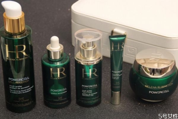 化妝水多久過(guò)期 過(guò)期化妝水的其它用法 化妝水多久過(guò)期 過(guò)期化妝水的其它用法