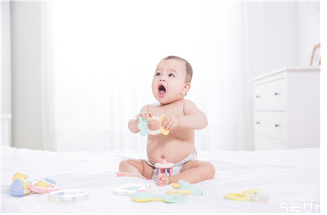 寶寶鞋子如何選購(gòu) 兒童鞋子偏大的危害 寶寶鞋子如何選購(gòu) 兒童鞋子偏大的危害