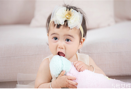 寶寶不穿內褲好嗎 寶寶不肯穿內褲怎么辦 寶寶不穿內褲好嗎 寶寶不肯穿內褲怎么辦