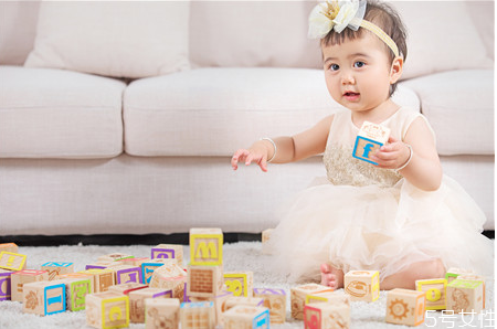 寶寶不穿內褲好嗎 寶寶不肯穿內褲怎么辦 寶寶不穿內褲好嗎 寶寶不肯穿內褲怎么辦