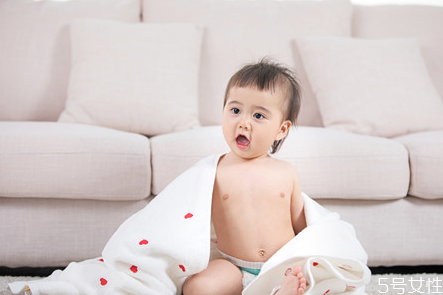 寶寶不穿內褲好嗎 寶寶不肯穿內褲怎么辦 寶寶不穿內褲好嗎 寶寶不肯穿內褲怎么辦