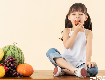 兒童吃亞麻籽油會早熟嗎 寶寶吃亞麻籽油的好處 兒童吃亞麻籽油會早熟嗎 寶寶吃亞麻籽油的好處