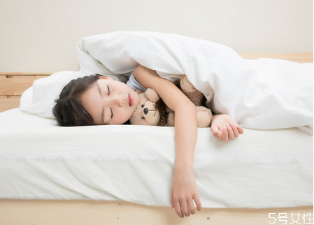 怎么判斷兒童腮腺炎 兒童腮腺炎會有什么并發(fā)癥 怎么判斷兒童腮腺炎 兒童腮腺炎會有什么并發(fā)癥