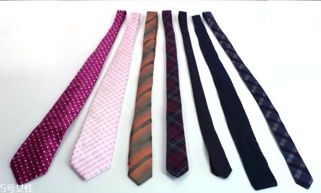 最簡單的領(lǐng)帶打法圖解 快捷打領(lǐng)帶的方法 最簡單的領(lǐng)帶打法圖解 快捷打領(lǐng)帶的方法