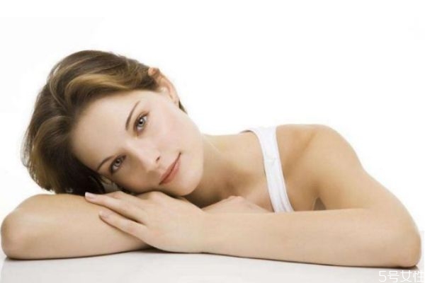 不用隔離直接用防曬可以嗎 防曬隔離可以只涂一個嗎 不用隔離直接用防曬可以嗎 防曬隔離可以只涂一個嗎