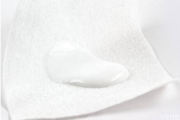 化妝棉能用來涂面霜嗎 化妝棉的n種用途 化妝棉能用來涂面霜嗎 化妝棉的n種用途