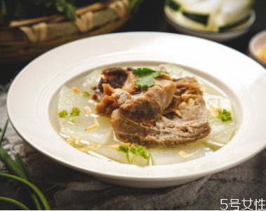 高壓鍋燉鵝多長(zhǎng)時(shí)間最好 高壓鍋燉鵝肉的做法 高壓鍋燉鵝多長(zhǎng)時(shí)間最好 高壓鍋燉鵝肉的做法