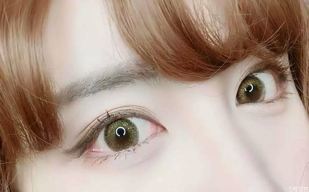 美瞳泡在卸妝水里怎么辦 美瞳泡在卸妝水里還能用嗎 美瞳泡在卸妝水里怎么辦 美瞳泡在卸妝水里還能用嗎