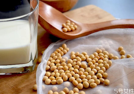 破壁機(jī)可以打豆?jié){嗎 榨汁機(jī)和破壁機(jī)有什么區(qū)別 破壁機(jī)可以打豆?jié){嗎 榨汁機(jī)和破壁機(jī)有什么區(qū)別