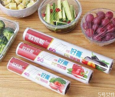 保鮮膜pe與pvc的區(qū)別 保鮮膜材質(zhì)劃分 保鮮膜pe與pvc的區(qū)別 保鮮膜材質(zhì)劃分