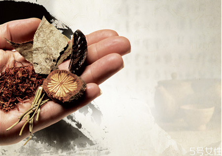 一斤砂仁可以泡多少 砂酒仁泡酒的功效 一斤砂仁可以泡多少 砂酒仁泡酒的功效