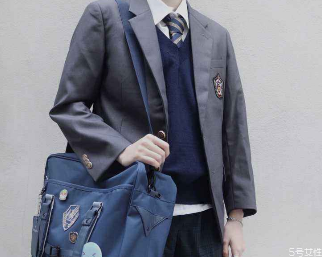 女生說(shuō)的dk男孩是什么意思 dk制服男生可以穿嗎 女生說(shuō)的dk男孩是什么意思 dk制服男生可以穿嗎