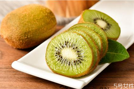 獼猴桃酒的釀制方法 什么樣的人不能喝獼猴桃酒 獼猴桃酒的釀制方法 什么樣的人不能喝獼猴桃酒