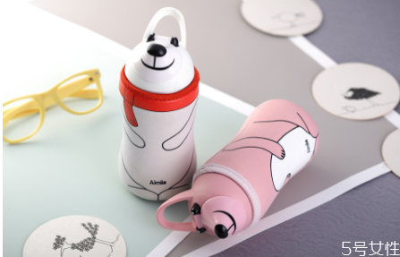 保溫杯可以帶上飛機(jī)嗎 保溫杯為什么不能裝碳酸飲料 保溫杯可以帶上飛機(jī)嗎 保溫杯為什么不能裝碳酸飲料