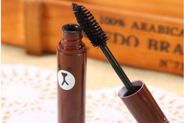 睫毛膏暈妝怎么處理 睫毛膏卸不掉怎么處理 睫毛膏暈妝怎么處理 睫毛膏卸不掉怎么處理