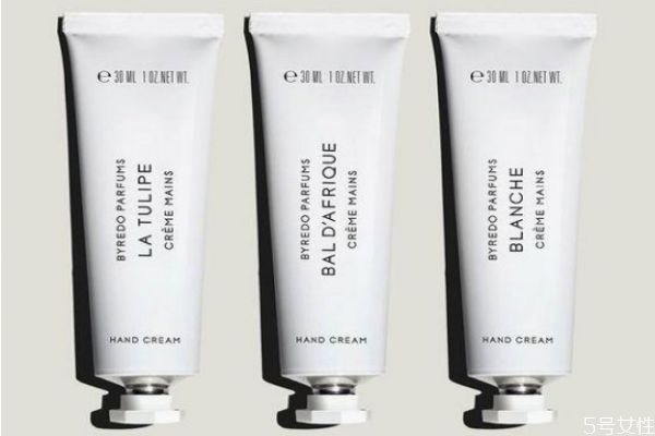 護(hù)手霜是化妝品嗎 護(hù)膚品和化妝品有什么區(qū)別 護(hù)手霜是化妝品嗎 護(hù)膚品和化妝品有什么區(qū)別