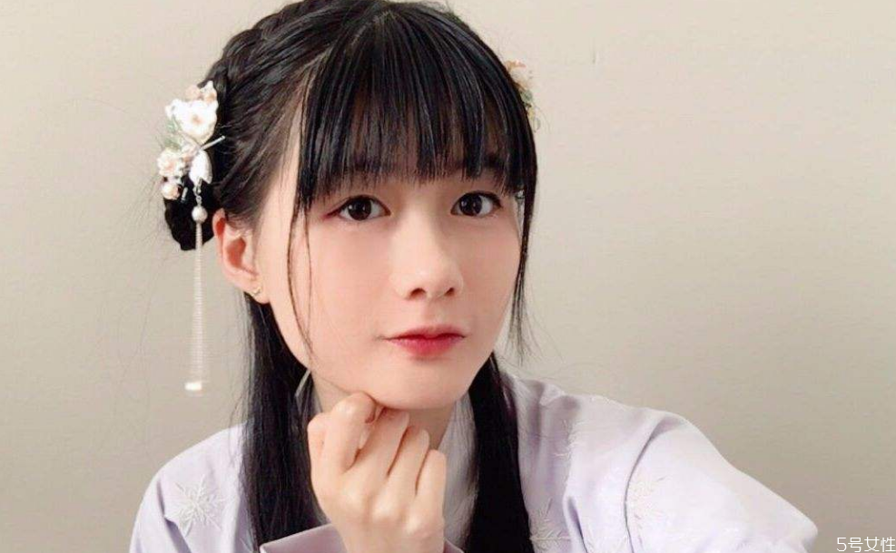 漢服編發(fā)教程 簡(jiǎn)單易學(xué)的漢服發(fā)型 漢服編發(fā)教程 簡(jiǎn)單易學(xué)的漢服發(fā)型