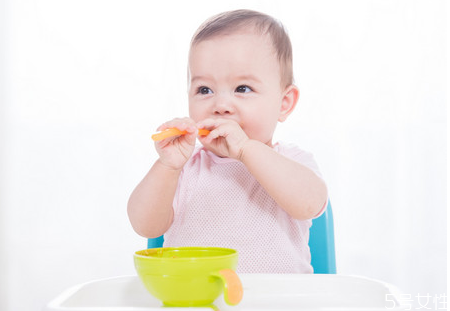 寶寶大便干燥是什么原因引起的 如何預防寶寶大便干燥 寶寶大便干燥是什么原因引起的 如何預防寶寶大便干燥