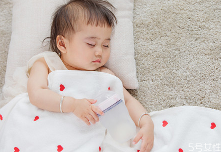 寶寶晚上睡覺(jué)老是醒怎么辦 如何改善寶寶睡眠 寶寶晚上睡覺(jué)老是醒怎么辦 如何改善寶寶睡眠