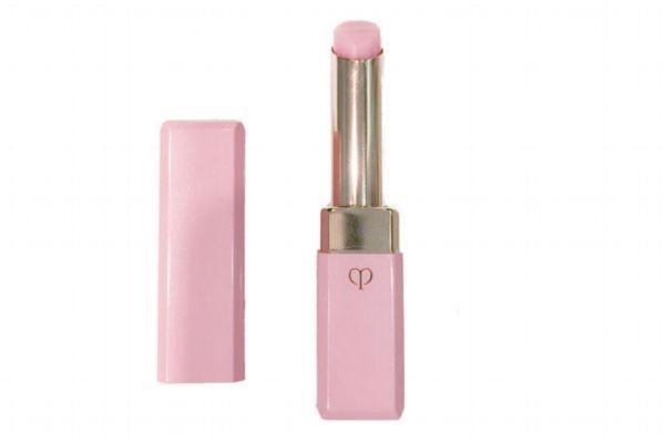 變色唇膏對(duì)嘴唇的危害 潤(rùn)唇膏和變色唇膏的區(qū)別 變色唇膏對(duì)嘴唇的危害 潤(rùn)唇膏和變色唇膏的區(qū)別