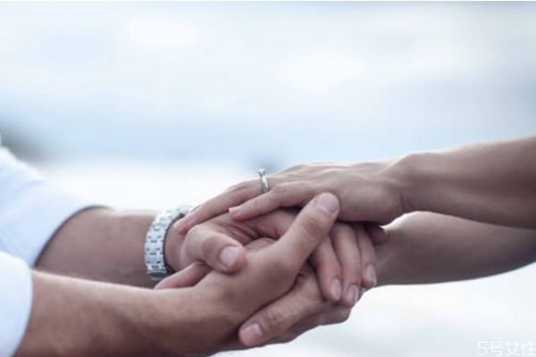 老公厭倦老婆的表現(xiàn) 男人心里沒老婆的表現(xiàn) 老公厭倦老婆的表現(xiàn) 男人心里沒老婆的表現(xiàn)