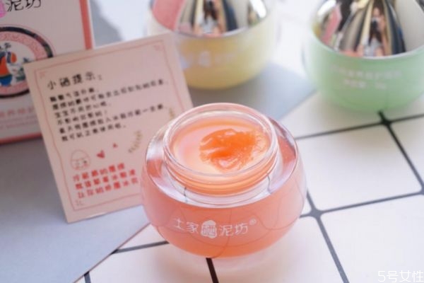 經常使用唇膜會怎么樣 唇膜可以用手涂嗎 經常使用唇膜會怎么樣 唇膜可以用手涂嗎