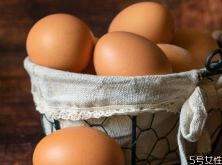 雞蛋殼內(nèi)的膜是什么 雞蛋殼里面的膜有什么用 雞蛋殼內(nèi)的膜是什么 雞蛋殼里面的膜有什么用