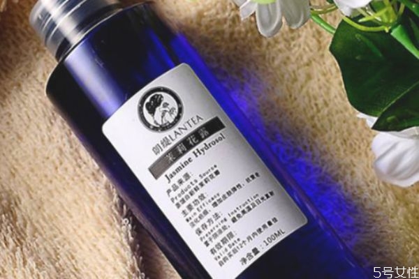 純露放冰箱后再拿出來用不會變質(zhì)嗎 純露過期了還能用嗎 純露放冰箱后再拿出來用不會變質(zhì)嗎 純露過期了還能用嗎