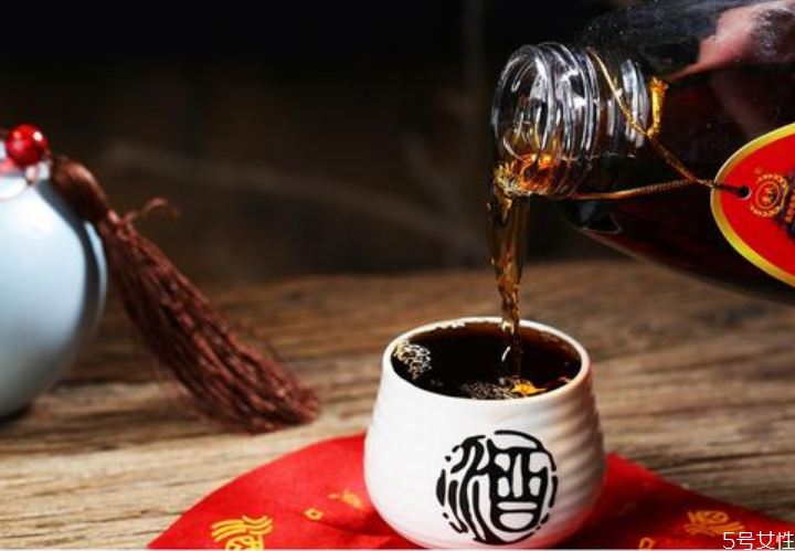 黑糯米和血糯米一樣嗎 黑糯米怎么做好吃 黑糯米和血糯米一樣嗎 黑糯米怎么做好吃